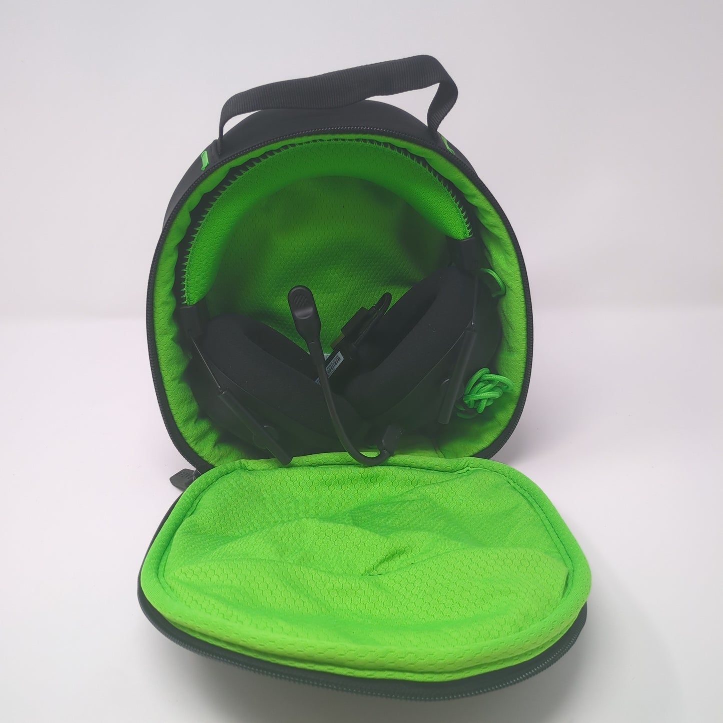 Razer BlackShark V2 X Wired Over-Ear Headphones Green RZ04-0324