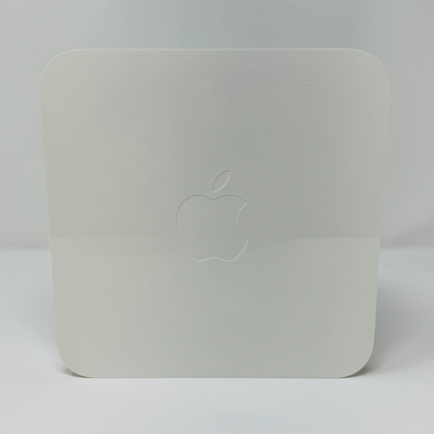 Apple AirPort Extreme Wireless Router White MD031LL/a