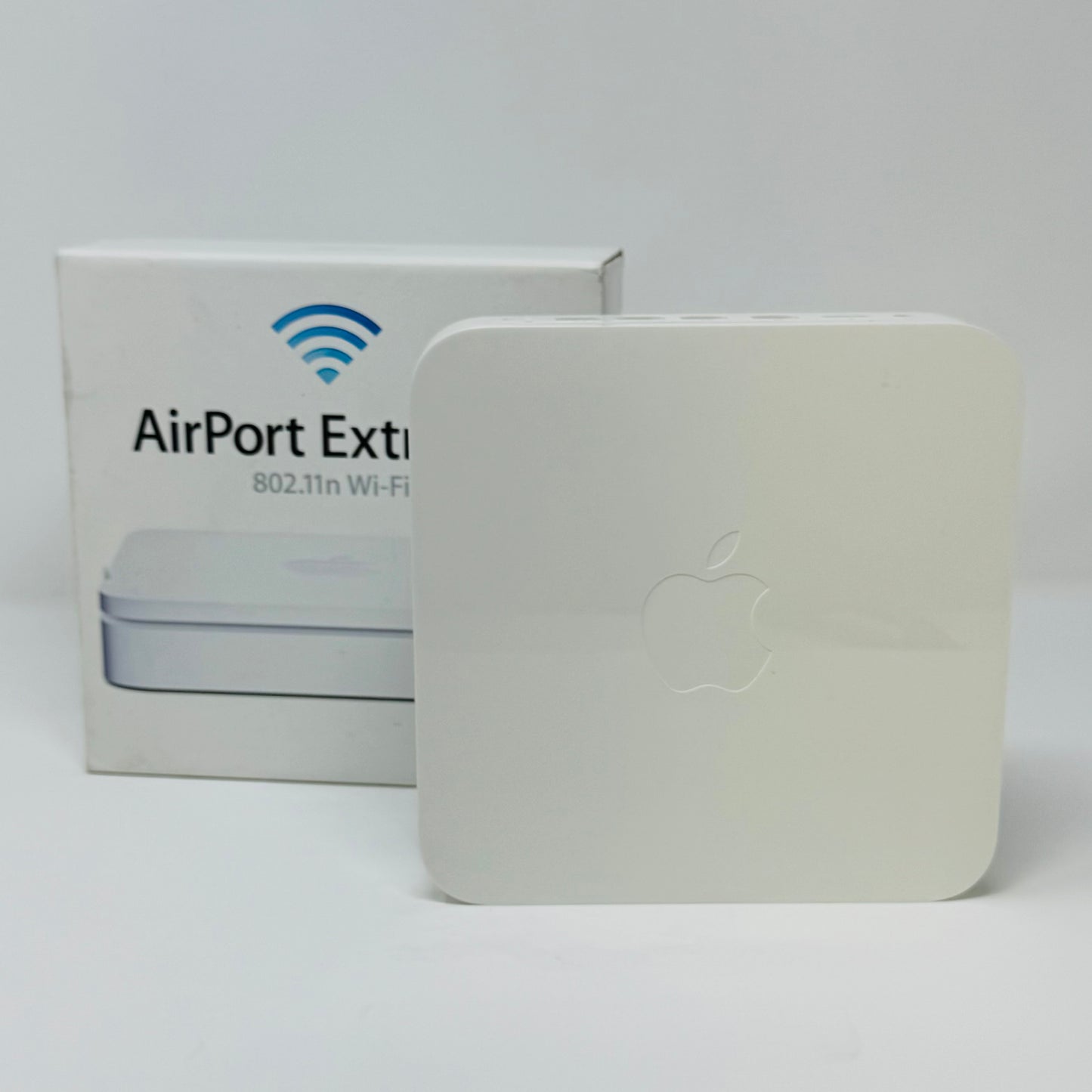 Apple AirPort Extreme Wireless Router White MD031LL/a