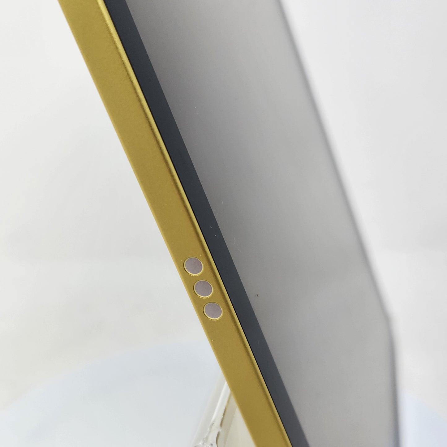 WiFi Only Apple iPad 11" (A16) 128GB Yellow MD4D4LL/A