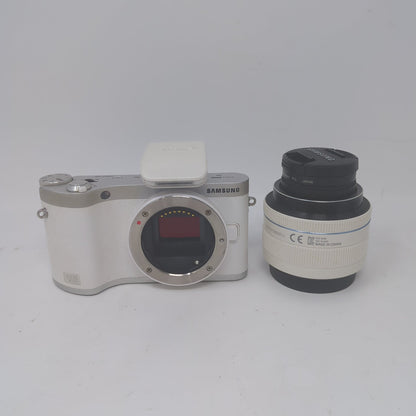 Samsung NX300 EV-NX300ZBABUS 20.3MP Mirrorless Camera with Samsung Lens