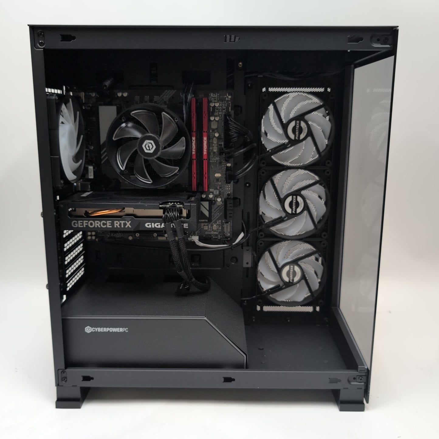 iBuyPower C-Series i5-14400F 2.50GHz 32GB RAM 2TB SSD Gigabyte GeForce RTX 4060