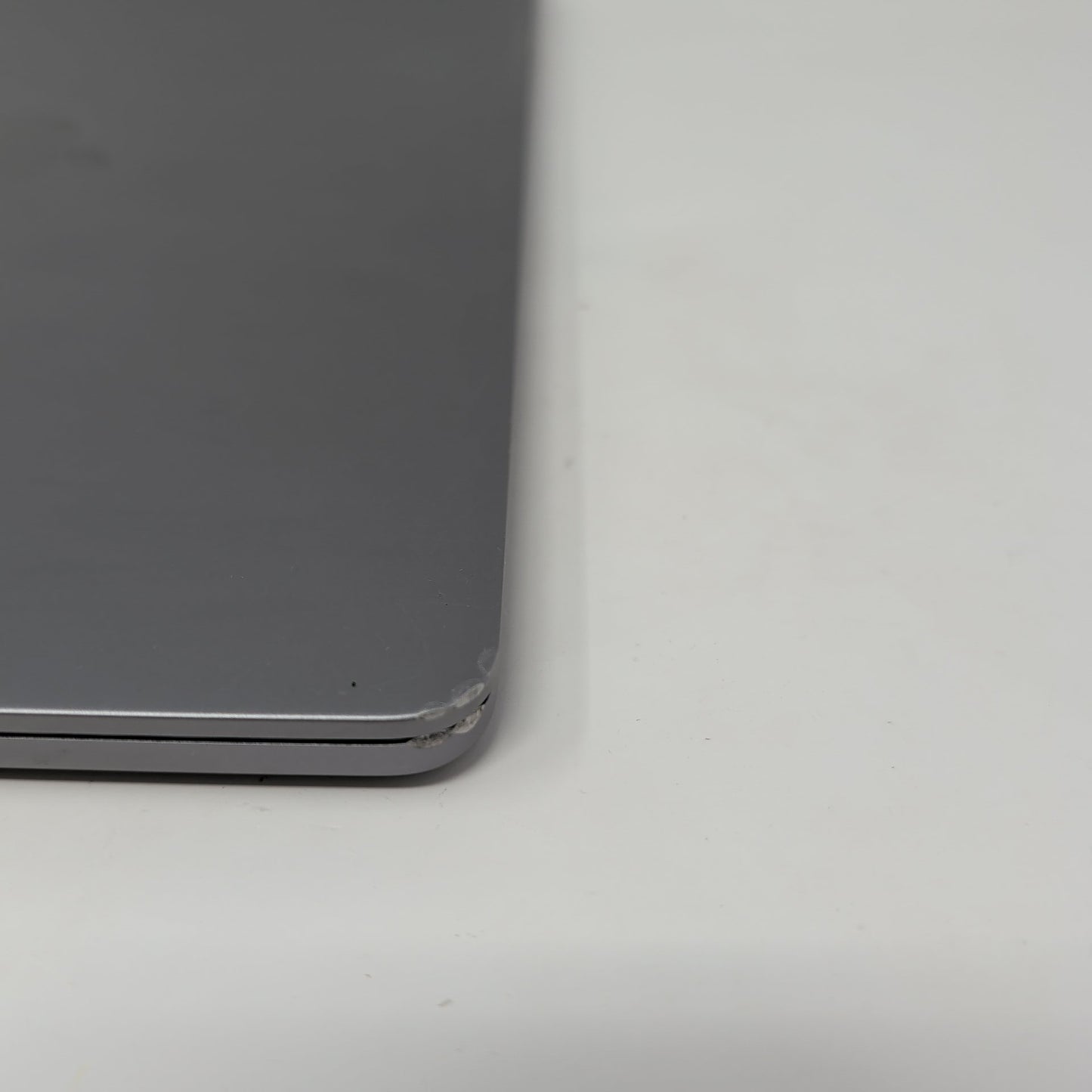 2022 Apple MacBook Air 13.6" M2 8C GPU 3.5GHz 16GB RAM 256GB SSD A2681